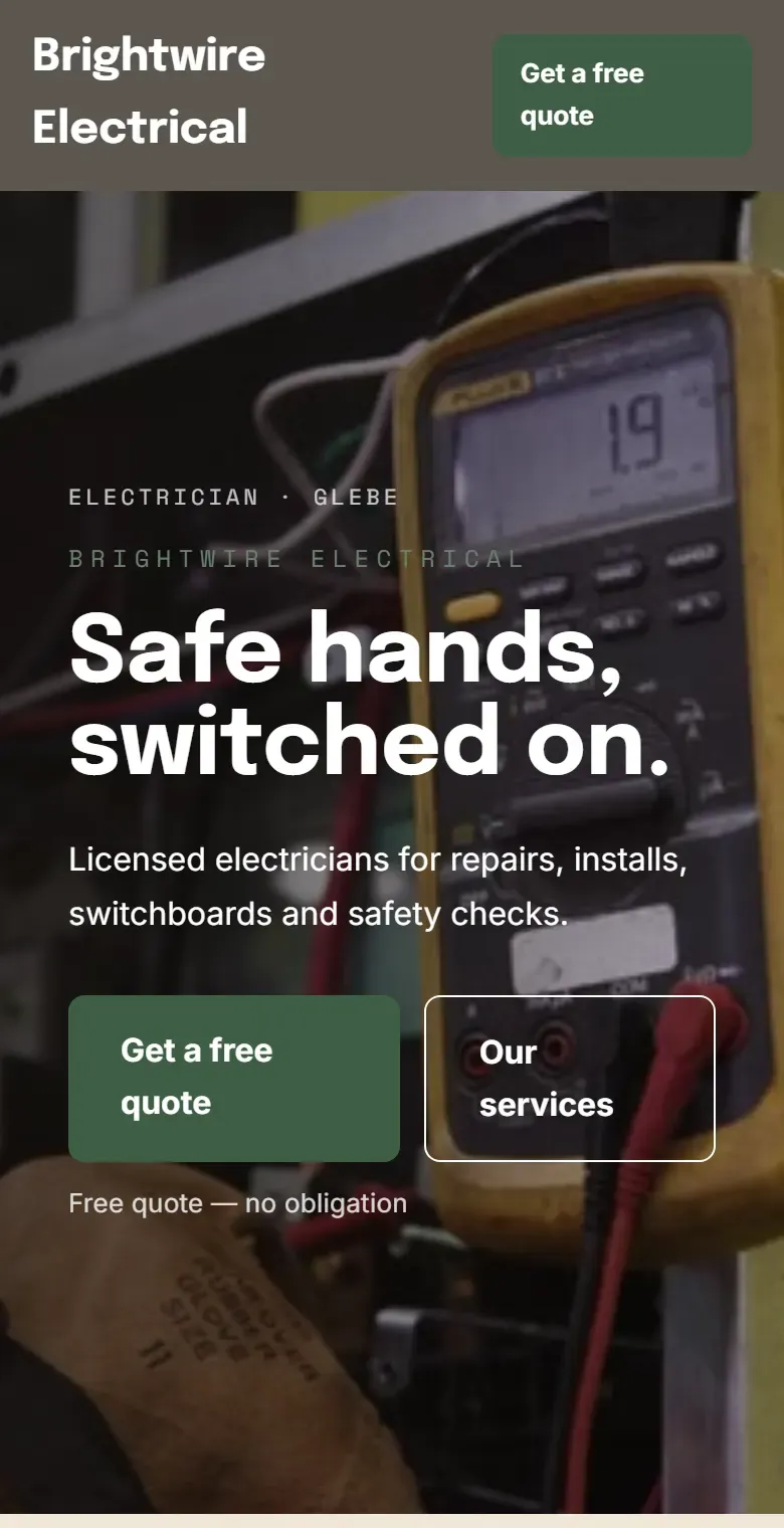 The electrician starting site on a phone
